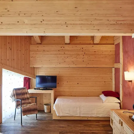 Morel 1586 & Hotel 3*