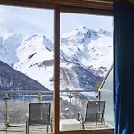 Morel 1586 & Hotel 3*