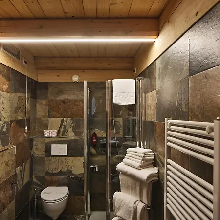 Hotel Morel 1586 & 3*