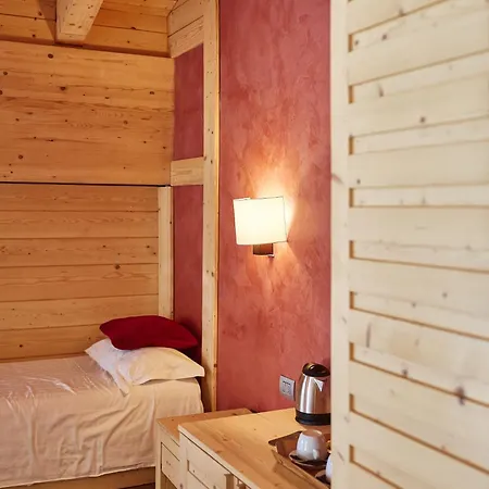 Hotel Morel 1586 & 3*