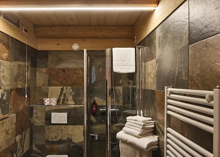 Hotel Morel 1586 & 3*