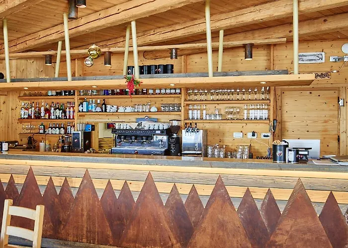 Morel 1586 & Hotel 3*